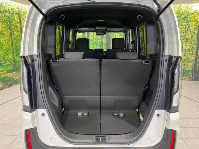 Ｎ－ＢＯＸカスタム ベースグレード　届出済未使用車　両側電動ドア　バックカメラ　衝突被害軽減システム　レーダークルーズ　コーナーセンサー　スマートキー　ＬＥＤヘッド　オートハイビーム　オートライト　オートエアコン　純正１４インチアルミ（10枚目）