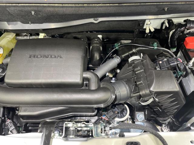 Ｎ－ＢＯＸカスタム ベースグレード　届出済未使用車　両側電動ドア　バックカメラ　衝突被害軽減システム　レーダークルーズ　コーナーセンサー　スマートキー　ＬＥＤヘッド　オートハイビーム　オートライト　オートエアコン　純正１４インチアルミ（18枚目）