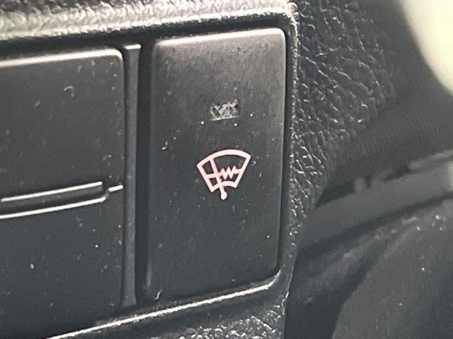 シエンタ Ｇ　クエロ　４ＷＤ　電動スライドドア　ＳＤナビ　バックカメラ　寒冷地仕様　Ｂｌｕｅｔｏｏｔｈ　ＥＴＣ　ワンセグ　ＣＤ　ステアリングスイッチ　横滑り防止システム　ドアバイザー　プライバシーガラス（4枚目）