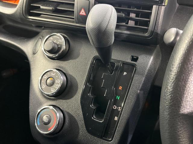 シエンタ Ｇ　クエロ　４ＷＤ　電動スライドドア　ＳＤナビ　バックカメラ　寒冷地仕様　Ｂｌｕｅｔｏｏｔｈ　ＥＴＣ　ワンセグ　ＣＤ　ステアリングスイッチ　横滑り防止システム　ドアバイザー　プライバシーガラス（25枚目）