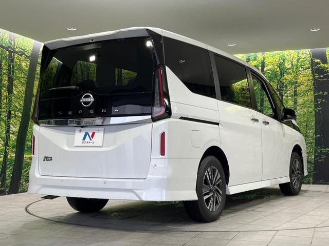 セレナ ハイウェイスターＶ　４ＷＤ　登録済未使用車　純正１２型ナビ　両側電動ドア　全周囲カメラ　衝突被害軽減システム　レーダークルーズ　ドラレコ　コーナーセンサー　ＬＥＤヘッド　オートハイビーム　オートライト　デュアルエアコン（17枚目）