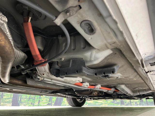 プリウス Ｓ　ＬＥＤエディション　純正ナビ　ＬＥＤヘッド　ビルトインＥＴＣ　オートエアコン　純正１５インチアルミ　ＣＤ　地デジ　盗難防止システム　プライバシーガラス（24枚目）