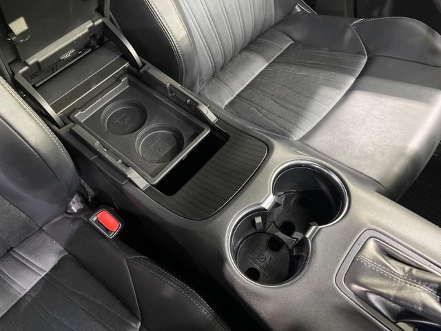 ハリアーハイブリッド Ｚ　４ＷＤ　純正１２．３インチナビ　全周囲カメラ　ＪＢＬサウンド　セーフティセンス　レーダークルーズ　ワイヤレス充電　電動リアゲート　パワーシート　コーナーセンサー　ＬＥＤヘッド　ＥＴＣ２．０（25枚目）