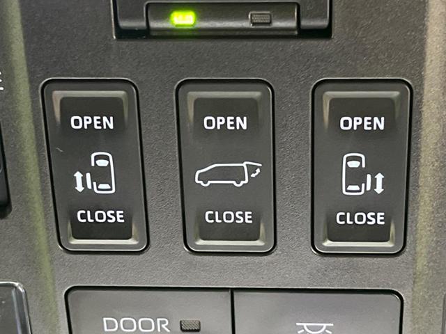 アルファード Z 左右独立ムーンルーフ 後席モニター 両側電動スライド 純正14インチディスプレイオーディオ 全周囲カメラ 禁煙車 衝突軽減装置 レーダークルーズ ETC パワーシート パワーバックドア オートエアコン(4枚目)