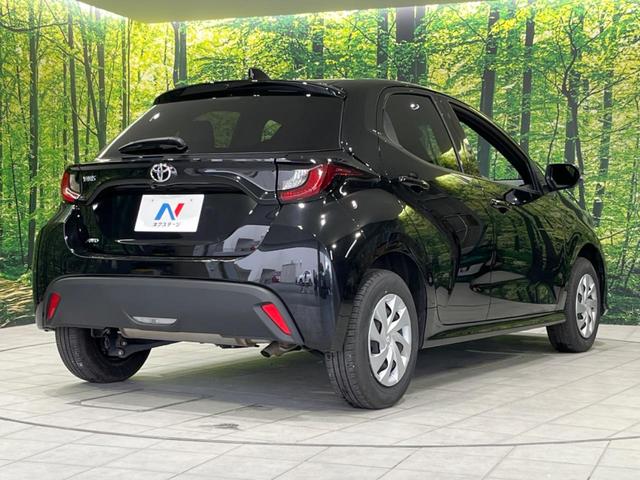 ヤリス Ｘ　４ＷＤ　バックカメラ　セーフティセンス　寒冷地仕様　セーフティセンス　レーダークルーズ　禁煙車　スマートキー　ＥＴＣ　車線逸脱警報　誤発進抑制機能　先行車発進お知らせ機能　オートライト　オートエアコン（17枚目）