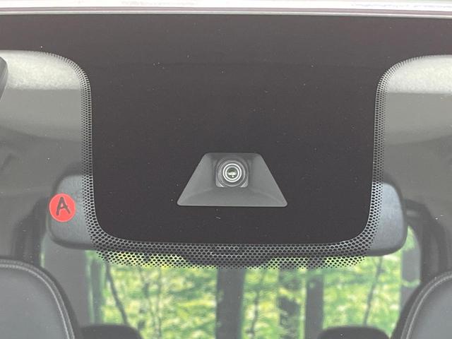 デリカミニ Ｔ　プレミアム　リミテッドエディション　４ＷＤ　両側電動スライドドア　全周囲カメラ　ｅ－ａｓｓｉｓｔ　レーダークルーズ　禁煙車　２トーンカラー　シートヒーター　スマートキー　ＬＥＤヘッド　ディスプレイオーディオ　ＥＴＣ　ステアリングヒーター（5枚目）