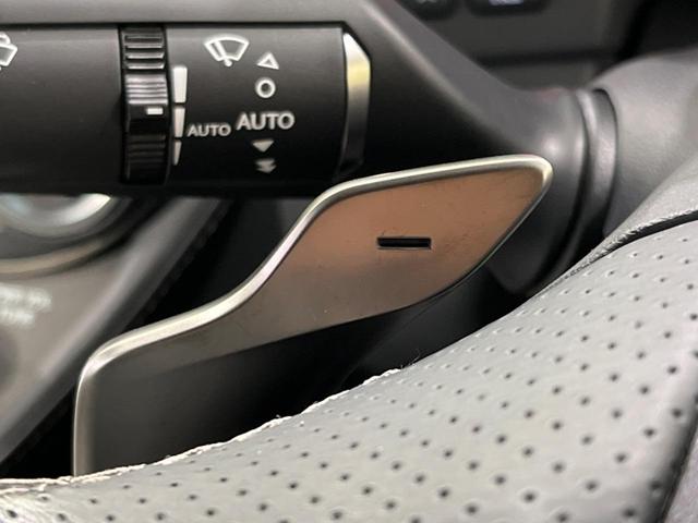 LS LS500 Fスポーツ 4WD 純正ナビ 全周囲カメラ 衝突被害軽減システム レーダークルーズ 禁煙車 電動リアゲート 白レザーシート 全席シートヒーター 前席シートエアコン ドラレコ コーナーセンサー スマートキー(26枚目)