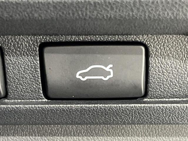 LS LS500 Fスポーツ 4WD 純正ナビ 全周囲カメラ 衝突被害軽減システム レーダークルーズ 禁煙車 電動リアゲート 白レザーシート 全席シートヒーター 前席シートエアコン ドラレコ コーナーセンサー スマートキー(39枚目)