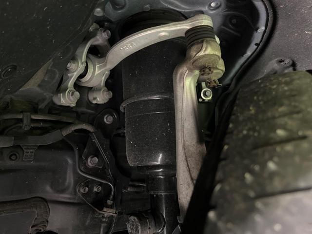 LS LS500 Fスポーツ 4WD 純正ナビ 全周囲カメラ 衝突被害軽減システム レーダークルーズ 禁煙車 電動リアゲート 白レザーシート 全席シートヒーター 前席シートエアコン ドラレコ コーナーセンサー スマートキー(65枚目)