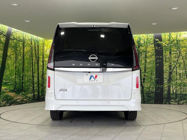 セレナ ハイウェイスターＶ　４ＷＤ　純正１２．３型ナビ　両側電動スライド　プロパイロット　禁煙車　全周囲カメラ　ＥＴＣ２．０　Ｂｌｕｅｔｏｏｔｈ　フルセグ　スマートキー　シートヒーター　ブラインドスポットモニター　ＬＥＤヘッド（16枚目）