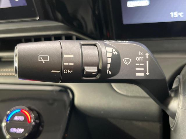 セレナ ハイウェイスターＶ　４ＷＤ　純正１２．３型ナビ　両側電動スライド　プロパイロット　禁煙車　全周囲カメラ　ＥＴＣ２．０　Ｂｌｕｅｔｏｏｔｈ　フルセグ　スマートキー　シートヒーター　ブラインドスポットモニター　ＬＥＤヘッド（32枚目）