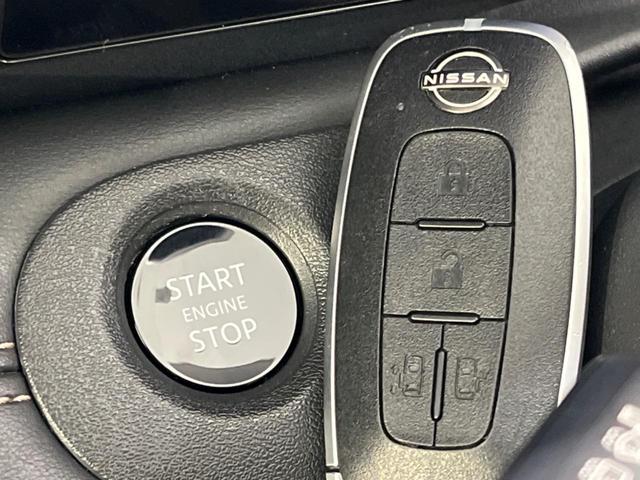 セレナ ハイウェイスターＶ　４ＷＤ　純正１２．３型ナビ　両側電動スライド　プロパイロット　禁煙車　全周囲カメラ　ＥＴＣ２．０　Ｂｌｕｅｔｏｏｔｈ　フルセグ　スマートキー　シートヒーター　ブラインドスポットモニター　ＬＥＤヘッド（38枚目）