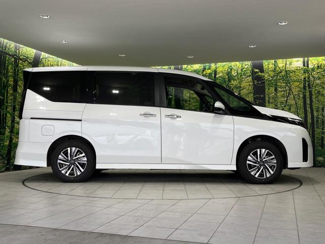 セレナ ハイウェイスターＶ　４ＷＤ　純正１２．３型ナビ　両側電動スライド　プロパイロット　禁煙車　全周囲カメラ　ＥＴＣ２．０　Ｂｌｕｅｔｏｏｔｈ　フルセグ　スマートキー　シートヒーター　ブラインドスポットモニター　ＬＥＤヘッド（59枚目）