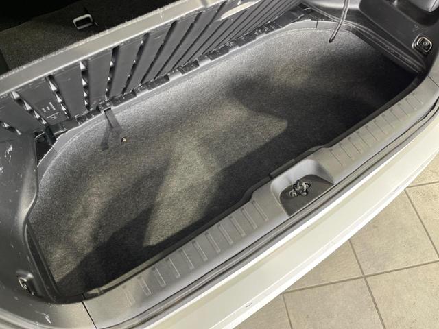 セレナ ハイウェイスターＶ　４ＷＤ　純正１２．３型ナビ　両側電動スライド　プロパイロット　禁煙車　全周囲カメラ　ＥＴＣ２．０　Ｂｌｕｅｔｏｏｔｈ　フルセグ　スマートキー　シートヒーター　ブラインドスポットモニター　ＬＥＤヘッド（62枚目）