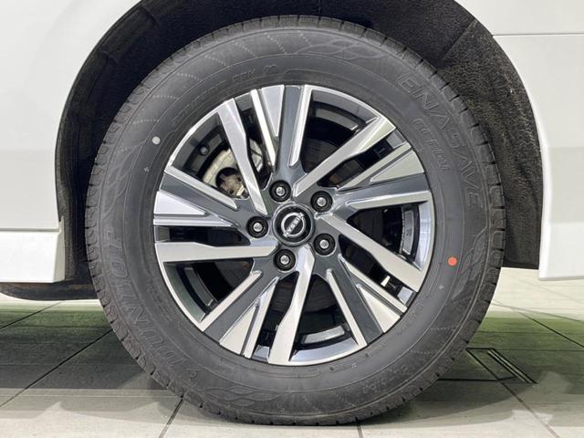 セレナ ハイウェイスターＶ　４ＷＤ　純正１２．３型ナビ　両側電動スライド　プロパイロット　禁煙車　全周囲カメラ　ＥＴＣ２．０　Ｂｌｕｅｔｏｏｔｈ　フルセグ　スマートキー　シートヒーター　ブラインドスポットモニター　ＬＥＤヘッド（68枚目）