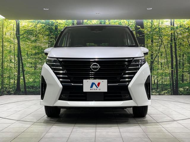 セレナ ハイウェイスターＶ　４ＷＤ　両側電動スライドドア　純正ナビ　全周囲カメラ　エマージェンシーブレーキ　プロパイロット　レーダークルーズ　禁煙車　シートヒーター　スマートキー　ＥＴＣ２．０　ステアリングヒーター　オートライト（14枚目）