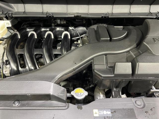 セレナ ハイウェイスターＶ　４ＷＤ　両側電動スライドドア　純正ナビ　全周囲カメラ　エマージェンシーブレーキ　プロパイロット　レーダークルーズ　禁煙車　シートヒーター　スマートキー　ＥＴＣ２．０　ステアリングヒーター　オートライト（18枚目）