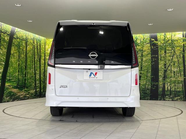 セレナ ハイウェイスターＶ　４ＷＤ　両側電動ドア　全周囲カメラ　衝突被害軽減システム　レーダークルーズ　禁煙車　コーナーセンサー　スマートキー　ＬＥＤヘッド　ＥＴＣ２．０　オートハイビーム　車線逸脱警報　オートライト（15枚目）