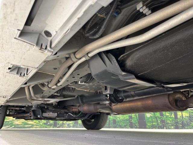 セレナ ハイウェイスターＶ　４ＷＤ　両側電動ドア　全周囲カメラ　衝突被害軽減システム　レーダークルーズ　禁煙車　コーナーセンサー　スマートキー　ＬＥＤヘッド　ＥＴＣ２．０　オートハイビーム　車線逸脱警報　オートライト（22枚目）