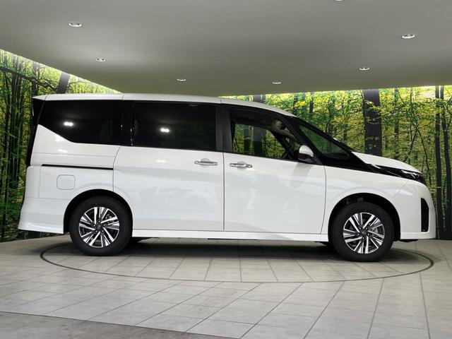 セレナ ハイウェイスターＶ　４ＷＤ　両側電動ドア　全周囲カメラ　衝突被害軽減システム　レーダークルーズ　禁煙車　コーナーセンサー　スマートキー　ＬＥＤヘッド　ＥＴＣ２．０　オートハイビーム　車線逸脱警報　オートライト（40枚目）