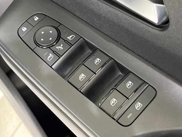 セレナ ハイウェイスターＶ　４ＷＤ　両側電動ドア　全周囲カメラ　衝突被害軽減システム　レーダークルーズ　禁煙車　コーナーセンサー　スマートキー　ＬＥＤヘッド　ＥＴＣ２．０　オートハイビーム　車線逸脱警報　オートライト（51枚目）