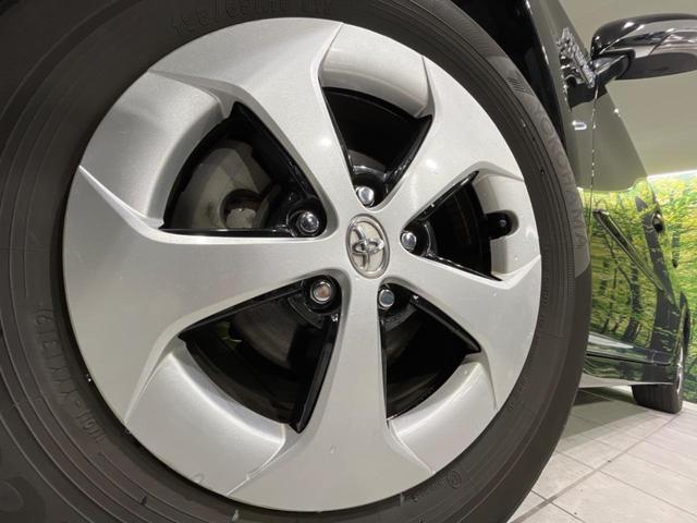 プリウス S 禁煙車 スマートキー HIDヘッド オートライト オートエアコン 純正オーディオ CD 純正アルミ 盗難防止システム プライバシーガラス(13枚目)