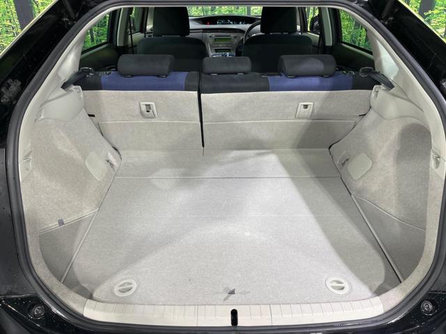 プリウス S 禁煙車 スマートキー HIDヘッド オートライト オートエアコン 純正オーディオ CD 純正アルミ 盗難防止システム プライバシーガラス(24枚目)