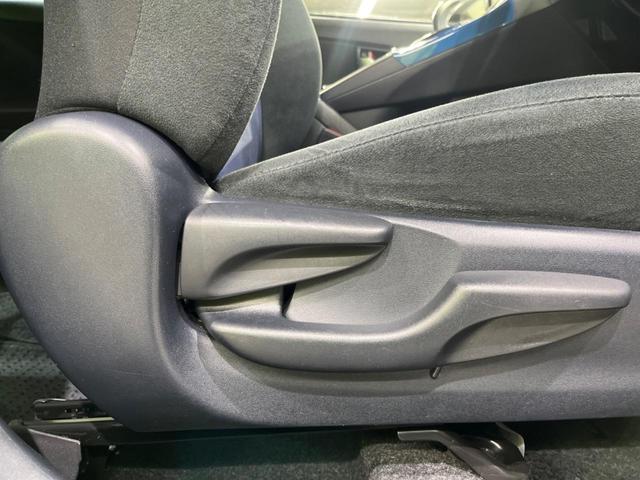 プリウス S 禁煙車 スマートキー HIDヘッド オートライト オートエアコン 純正オーディオ CD 純正アルミ 盗難防止システム プライバシーガラス(34枚目)