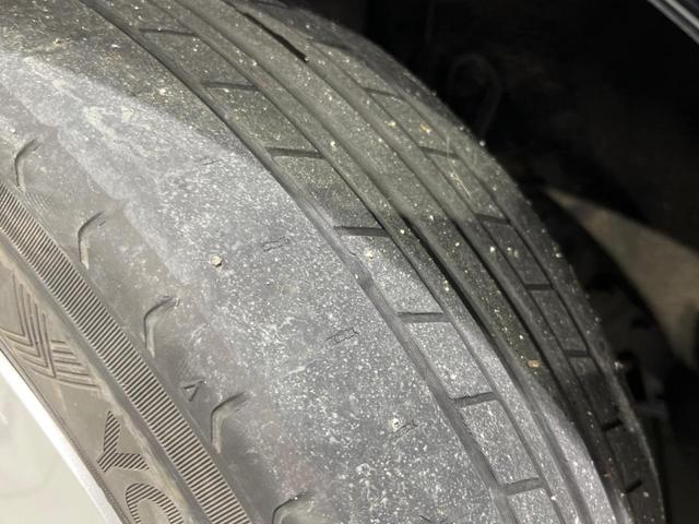 プリウス S 禁煙車 スマートキー HIDヘッド オートライト オートエアコン 純正オーディオ CD 純正アルミ 盗難防止システム プライバシーガラス(37枚目)