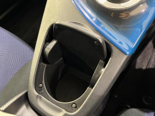プリウス S 禁煙車 スマートキー HIDヘッド オートライト オートエアコン 純正オーディオ CD 純正アルミ 盗難防止システム プライバシーガラス(48枚目)