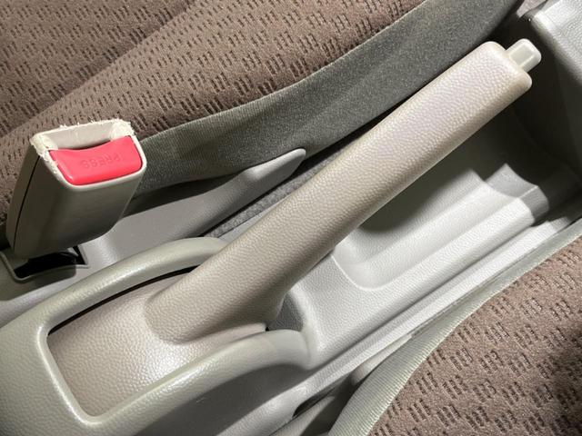 エブリイ ジョイン MT車 禁煙車 オーデイオ キーレス CD 両側スライドドア 盗難防止システム プライバシーガラス 衝突安全ボディー トラクションコントロール(40枚目)