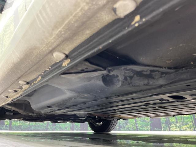 フィットハイブリッド シーズ ファインスタイル 純正ナビ バックカメラ 禁煙車 ETC Bluetooth スマートキー シートヒーター HIDヘッド クルーズコントロール オートライト ステアリングスイッチ 15インチアルミ CD ワンセグ(23枚目)