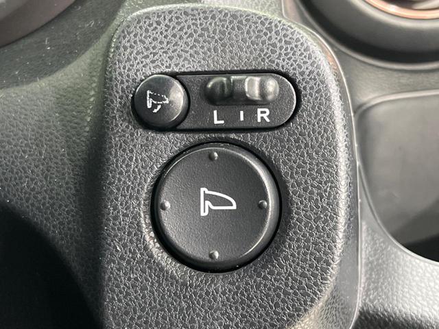 フィットハイブリッド シーズ ファインスタイル 純正ナビ バックカメラ 禁煙車 ETC Bluetooth スマートキー シートヒーター HIDヘッド クルーズコントロール オートライト ステアリングスイッチ 15インチアルミ CD ワンセグ(35枚目)