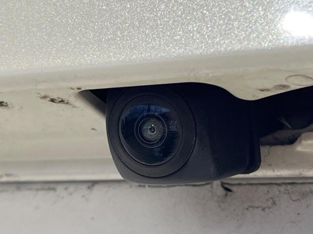 フィットハイブリッド シーズ ファインスタイル 純正ナビ バックカメラ 禁煙車 ETC Bluetooth スマートキー シートヒーター HIDヘッド クルーズコントロール オートライト ステアリングスイッチ 15インチアルミ CD ワンセグ(50枚目)