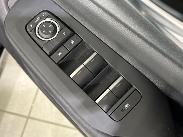 プリウス Z 純正12.3型ナビ 全周囲カメラ モデリスタアルミ 衝突被害軽減システム 100V電源 レーダークルーズ 禁煙車 ハーフレザーシート パワーシート ドラレコ スマートキー ETC2.0(65枚目)