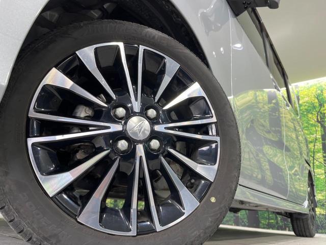 【純正15インチアルミホイール】外観にマッチした純正アルミホイールを装着しております。各種社外アルミホイールや、スタッドレスタイヤも取扱いしております。是非ご相談ください♪