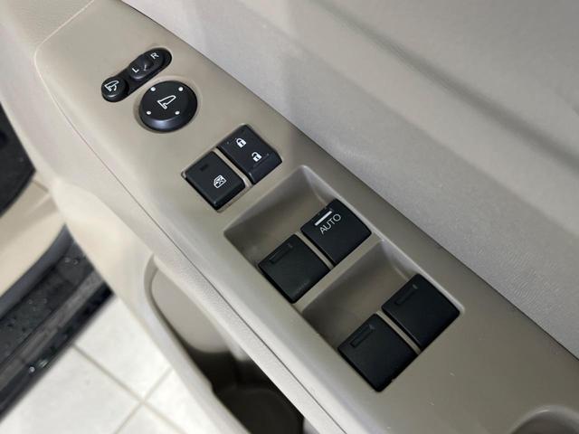 N-BOX G 禁煙車 スマートキー ETC オートエアコン 両側スライドドア 電動格納ミラー プライバシーガラス ドアバイザー ヘッドライトレベライザー パワーウィンドウ 盗難防止システム(7枚目)