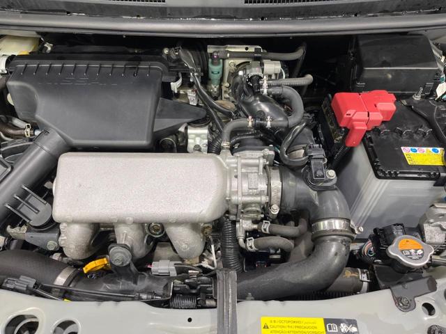 ノート Ｘ　ＤＩＧ－Ｓ　エマージェンシーブレーキパッケージ　純正ナビ　バックカメラ　衝突被害軽減システム　禁煙車　スマートキー　ＥＴＣ　車線逸脱警報　オートエアコン　ＣＤ　地デジ　アイドリングストップ　電動格納ミラー　プライバシーガラス（18枚目）