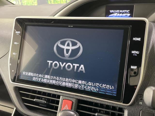 ヴォクシー ＺＳ　煌ＩＩＩ　フリップダウンモニター　純正１０型ナビ　両側電動ドア　衝突軽減装置　バックカメラ　禁煙車　クルコン　ＥＴＣ　オートエアコン　スマートキー　Ｂｌｕｅｔｏｏｔｈ再生　フルセグ　ＬＥＤヘッドライト（4枚目）