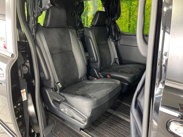 ヴォクシー ＺＳ　煌ＩＩＩ　フリップダウンモニター　純正１０型ナビ　両側電動ドア　衝突軽減装置　バックカメラ　禁煙車　クルコン　ＥＴＣ　オートエアコン　スマートキー　Ｂｌｕｅｔｏｏｔｈ再生　フルセグ　ＬＥＤヘッドライト（9枚目）