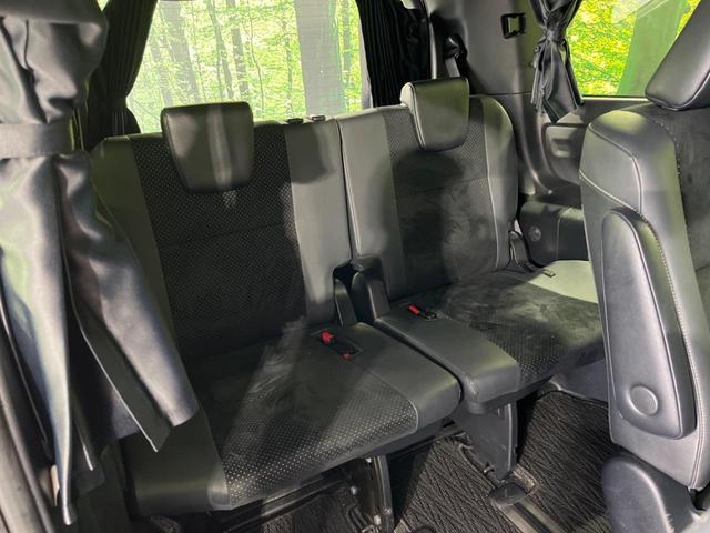 ヴォクシー ＺＳ　煌ＩＩＩ　フリップダウンモニター　純正１０型ナビ　両側電動ドア　衝突軽減装置　バックカメラ　禁煙車　クルコン　ＥＴＣ　オートエアコン　スマートキー　Ｂｌｕｅｔｏｏｔｈ再生　フルセグ　ＬＥＤヘッドライト（10枚目）