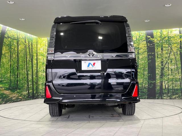 ヴォクシー ＺＳ　煌ＩＩＩ　フリップダウンモニター　純正１０型ナビ　両側電動ドア　衝突軽減装置　バックカメラ　禁煙車　クルコン　ＥＴＣ　オートエアコン　スマートキー　Ｂｌｕｅｔｏｏｔｈ再生　フルセグ　ＬＥＤヘッドライト（16枚目）