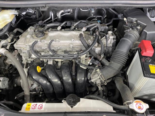 ヴォクシー ＺＳ　煌ＩＩＩ　フリップダウンモニター　純正１０型ナビ　両側電動ドア　衝突軽減装置　バックカメラ　禁煙車　クルコン　ＥＴＣ　オートエアコン　スマートキー　Ｂｌｕｅｔｏｏｔｈ再生　フルセグ　ＬＥＤヘッドライト（19枚目）