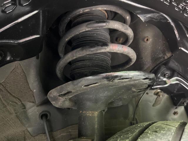 ヴォクシー ＺＳ　煌ＩＩＩ　フリップダウンモニター　純正１０型ナビ　両側電動ドア　衝突軽減装置　バックカメラ　禁煙車　クルコン　ＥＴＣ　オートエアコン　スマートキー　Ｂｌｕｅｔｏｏｔｈ再生　フルセグ　ＬＥＤヘッドライト（21枚目）