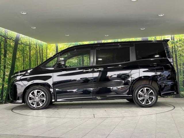 ヴォクシー ＺＳ　煌ＩＩＩ　フリップダウンモニター　純正１０型ナビ　両側電動ドア　衝突軽減装置　バックカメラ　禁煙車　クルコン　ＥＴＣ　オートエアコン　スマートキー　Ｂｌｕｅｔｏｏｔｈ再生　フルセグ　ＬＥＤヘッドライト（28枚目）