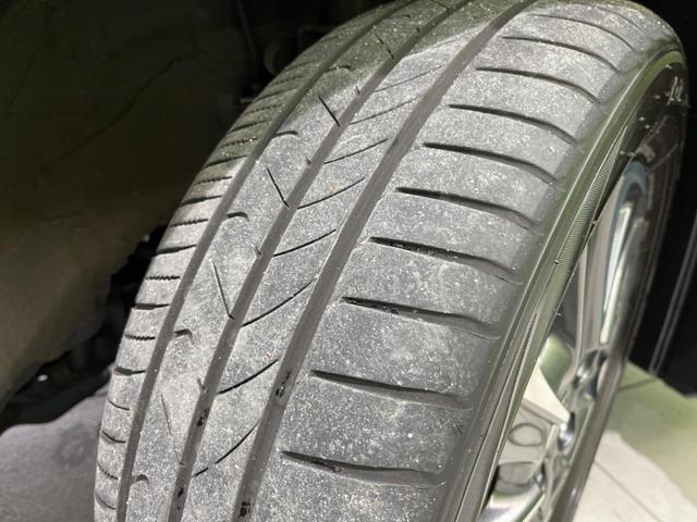 ヴォクシー ＺＳ　煌ＩＩＩ　フリップダウンモニター　純正１０型ナビ　両側電動ドア　衝突軽減装置　バックカメラ　禁煙車　クルコン　ＥＴＣ　オートエアコン　スマートキー　Ｂｌｕｅｔｏｏｔｈ再生　フルセグ　ＬＥＤヘッドライト（33枚目）