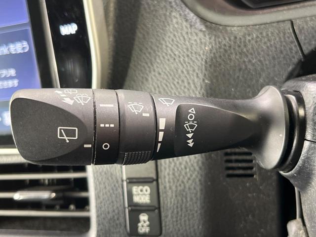 ヴォクシー ＺＳ　煌ＩＩＩ　フリップダウンモニター　純正１０型ナビ　両側電動ドア　衝突軽減装置　バックカメラ　禁煙車　クルコン　ＥＴＣ　オートエアコン　スマートキー　Ｂｌｕｅｔｏｏｔｈ再生　フルセグ　ＬＥＤヘッドライト（52枚目）