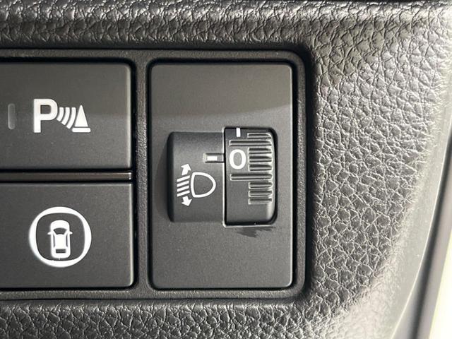 ヴェゼル e:HEV X メーカー9型ナビ 衝突軽減装置 アダプティブクルーズ バックカメラ ETC2.0 Bluetooth再生 フルセグ LEDヘッドライト ワイヤレス充電 オートエアコン スマートキー(50枚目)