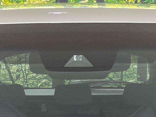 ハリアー Ｓ　純正８型ディスプレイオーディオ　禁煙車　衝突軽減装置　バックカメラ　レーダークルーズ　ブラインドスポットモニター　Ｂｌｕｅｔｏｏｔｈ再生　フルセグ　ＥＴＣ　オートエアコン　ＬＥＤヘッドライト（4枚目）