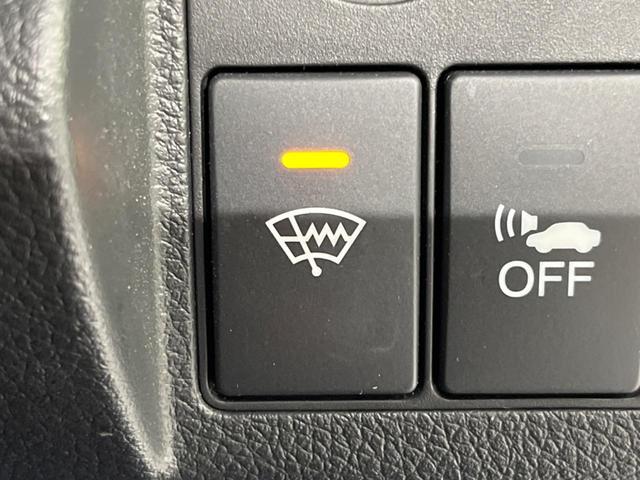 ヴェゼル ハイブリッドZ・ホンダセンシング 純正ナビ バックカメラ 衝突被害軽減システム レーダークルーズ 禁煙車  シートヒーター スマートキー LEDヘッド ETC 車線逸脱警報 オートライト デュアルエアコン 電動パーキングブレーキ(5枚目)